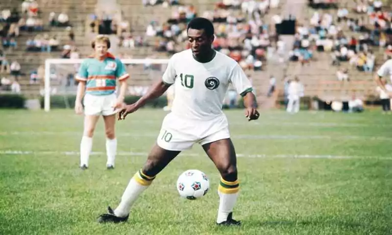 Những thành tựu trong thời gian thi đấu của Pele